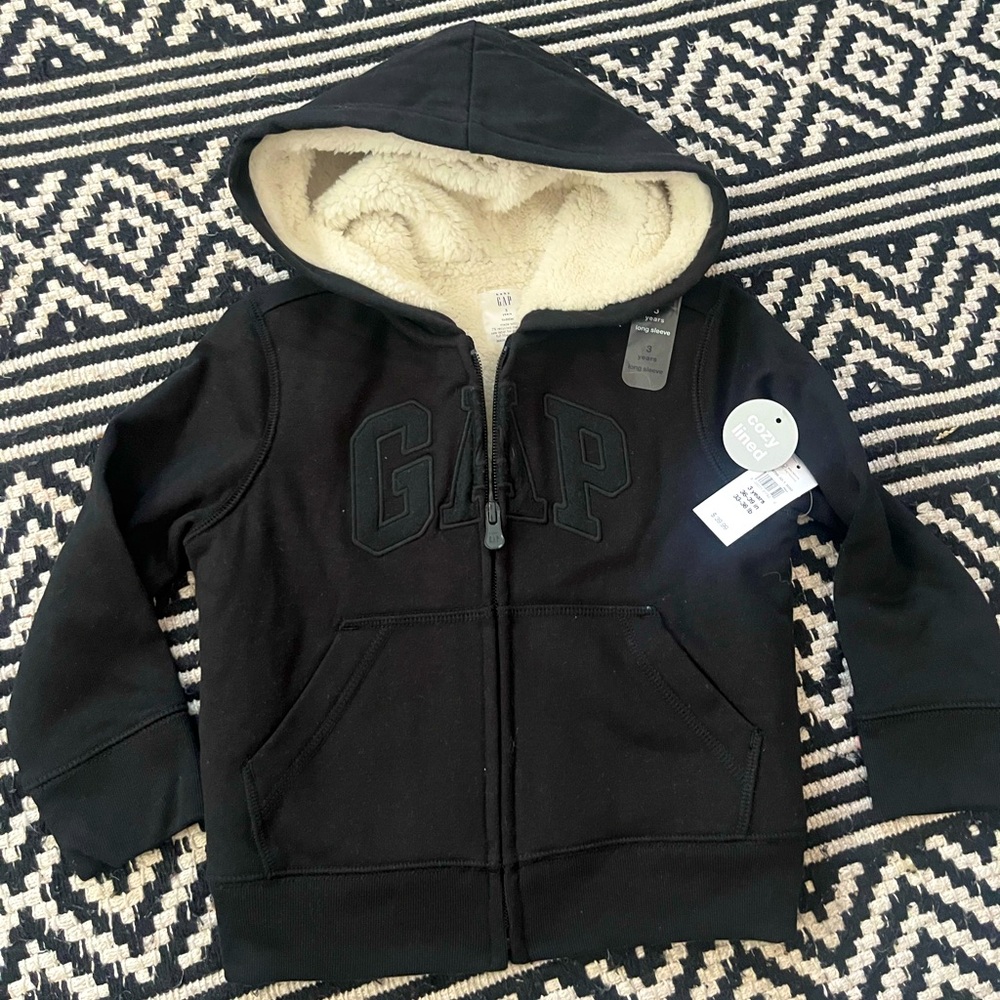Gap sweater sz 3T NWT